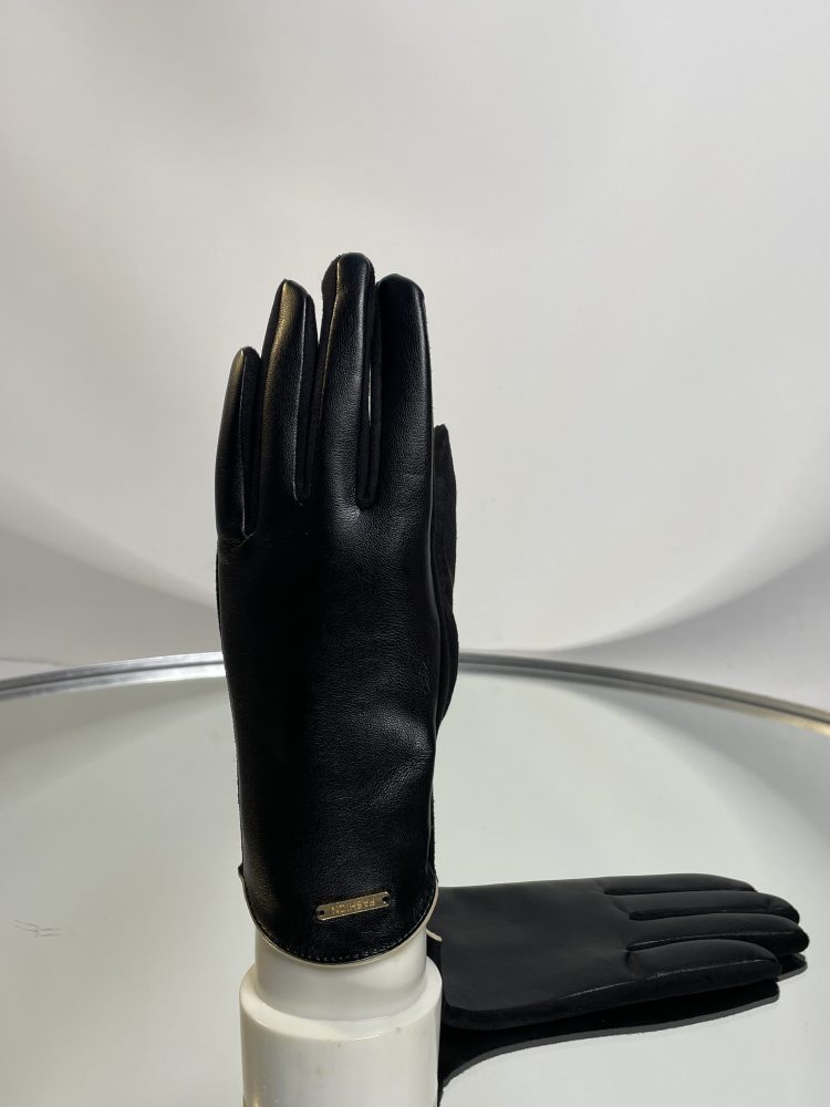 Black gloves